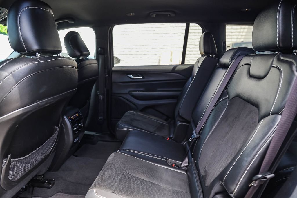 2024 Jeep Grand Cherokee L Altitude - Photo 16