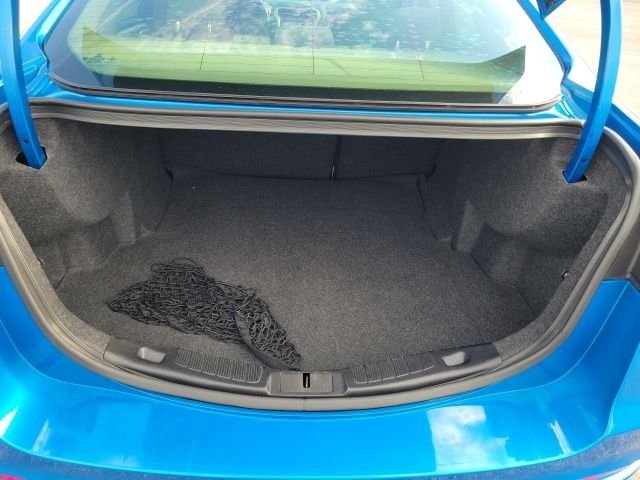 Used 2019 Blue Ford SE image 8