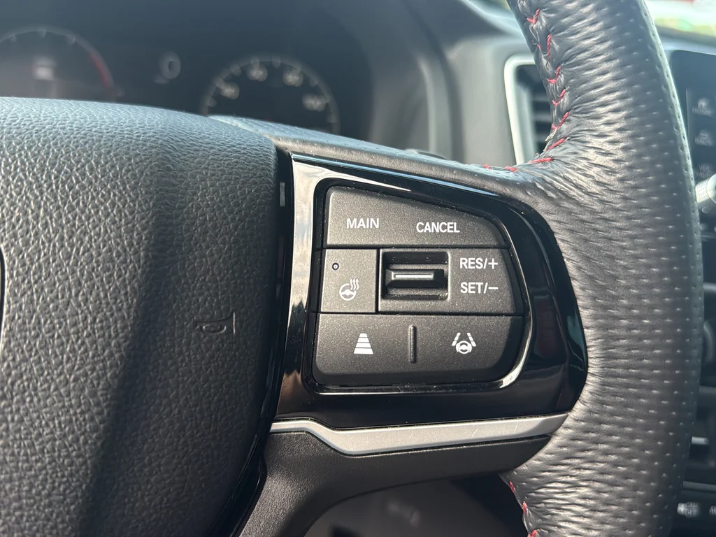 Used 2024  Honda Black Edition image 17