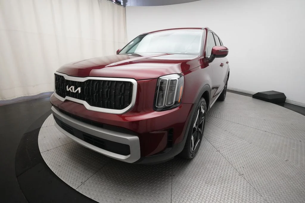 Used 2024 Red Kia EX image 11