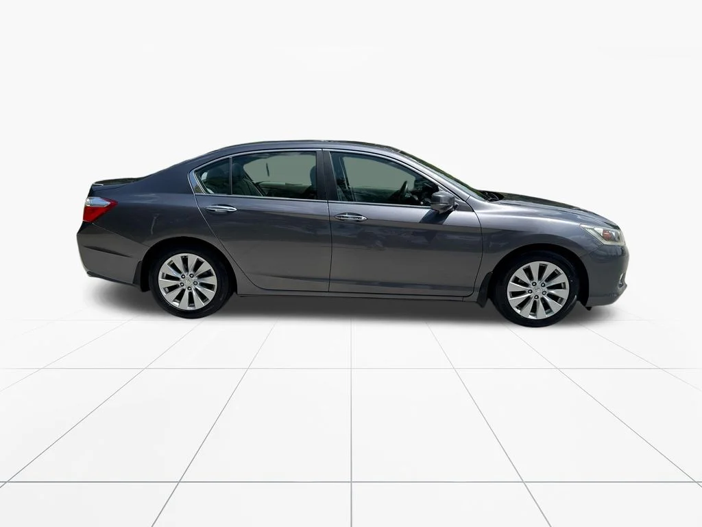 Used 2014 Modern Steel Metallic Honda EX image 9