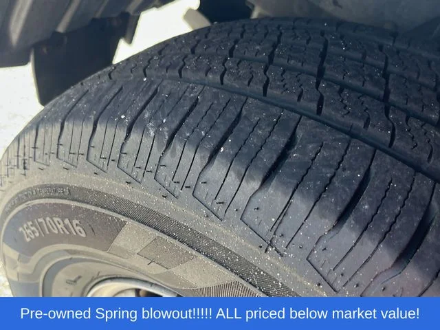 Used 2013 Silver Toyota SR5 image 11