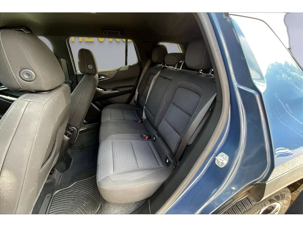 Used 2025 Lakeshore Blue Metallic Chevrolet LT image 18
