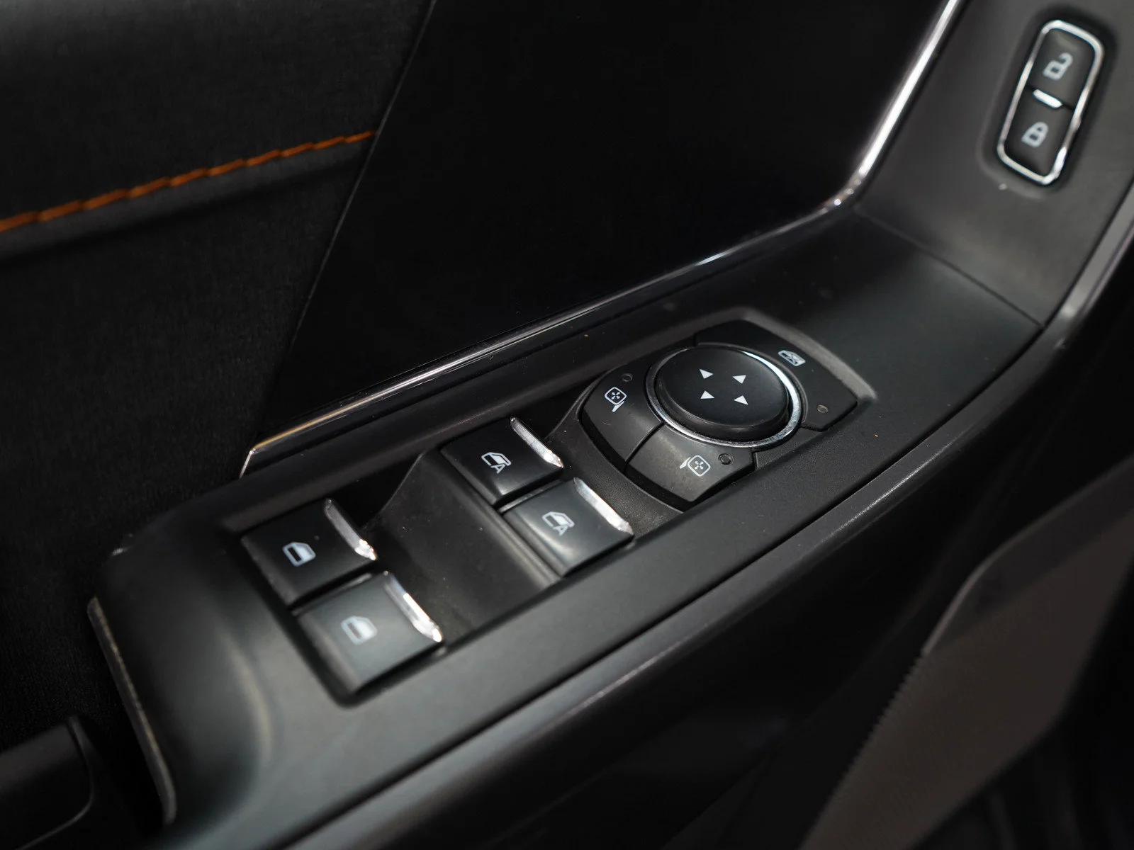 Used 2025 Carbonized Gray Metallic Ford Tremor image 23