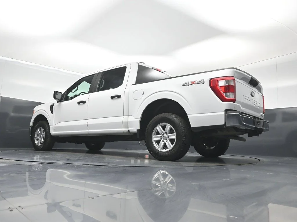 Used 2021 White Ford XL image 43