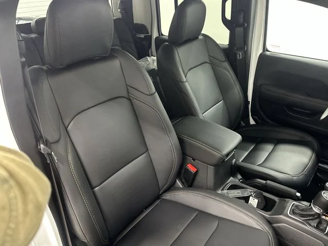 New 2026 Bright White Clearcoat Jeep Sahara image 25