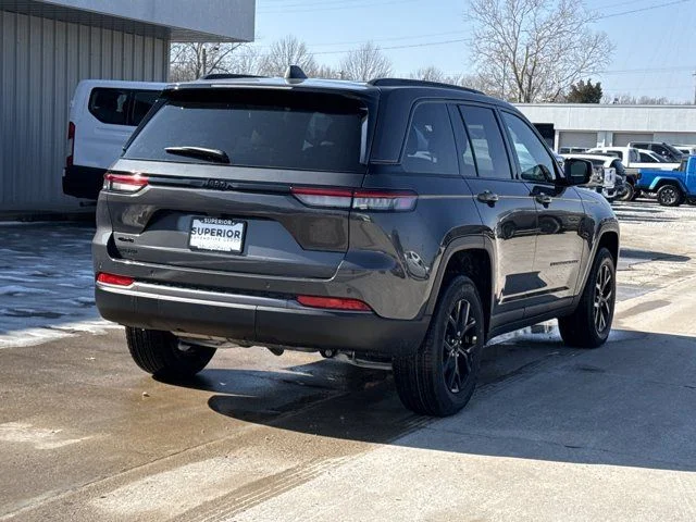 2026 Jeep Grand Cherokee Laredo - Photo 3