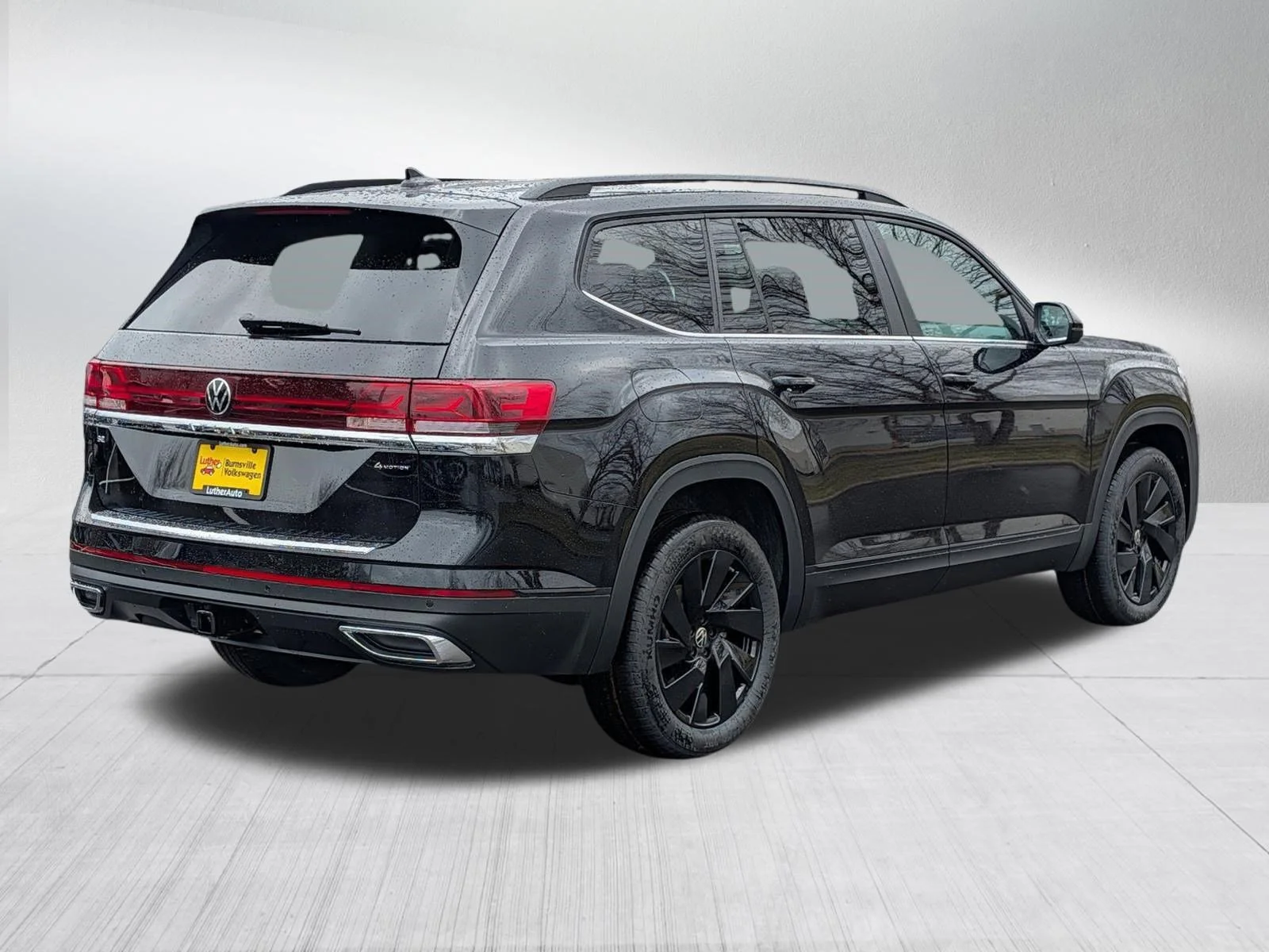 New 2026 Deep Black Pearl Volkswagen 2.0T SE w/Technology image 4