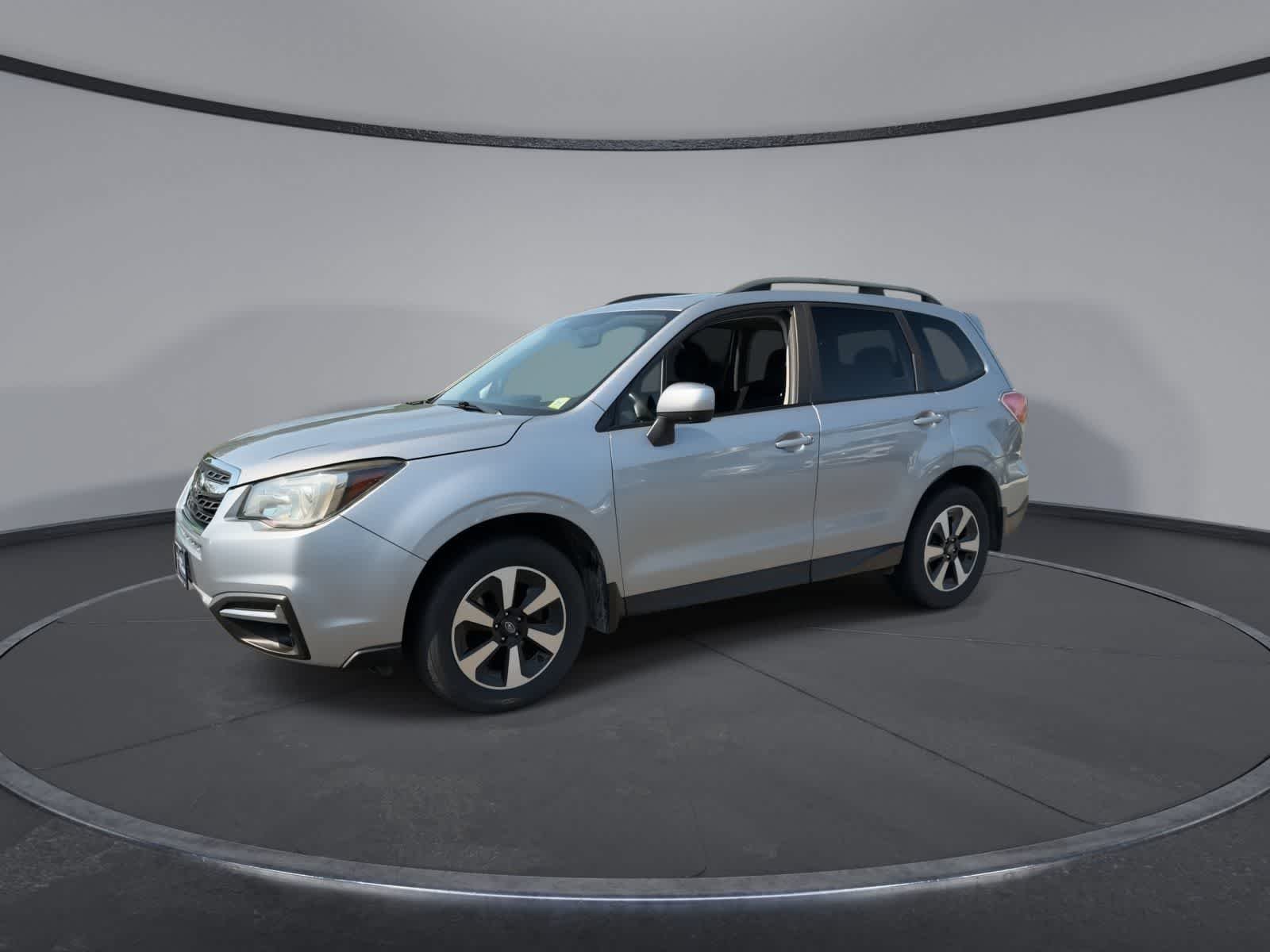 Used 2017 Ice Silver Metallic Subaru Premium image 4