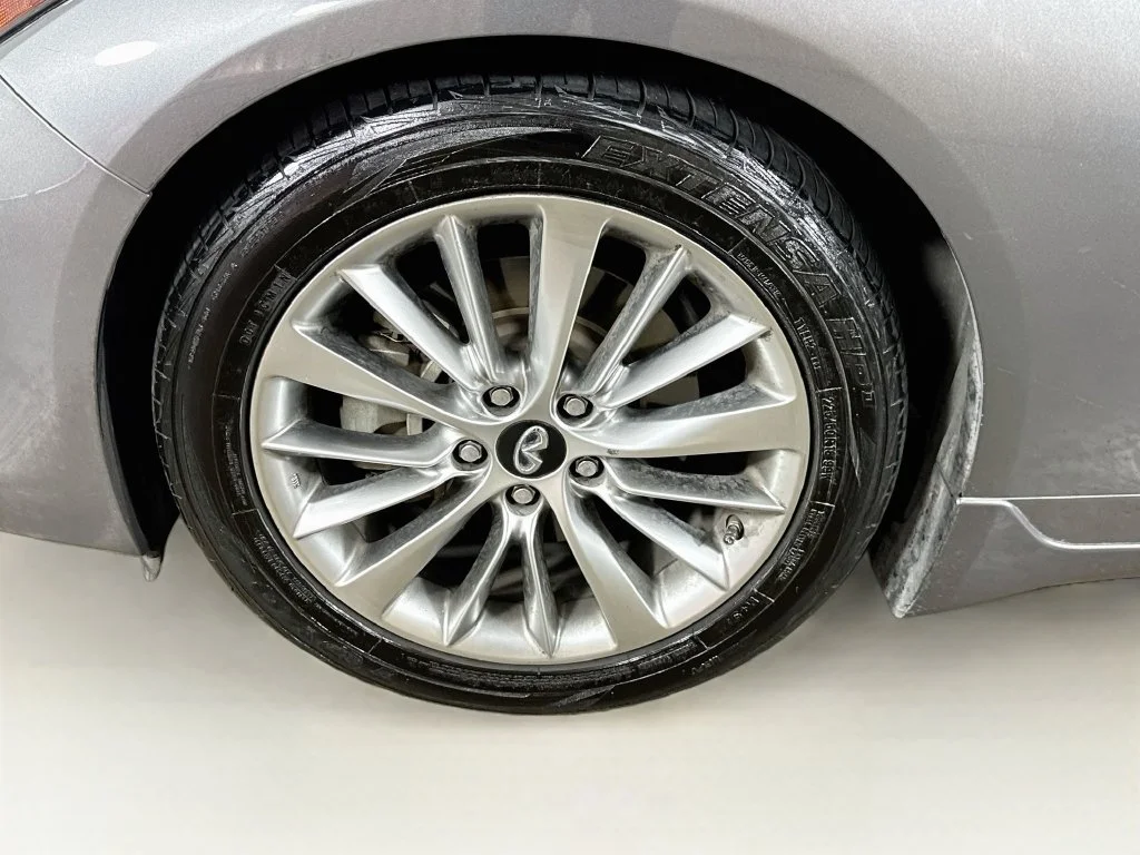 Certified Used 2023 Gray INFINITI LUXE image 42