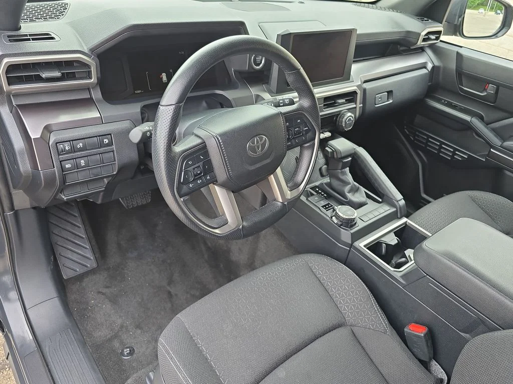 Certified Used 2025  Toyota SR5 image 16