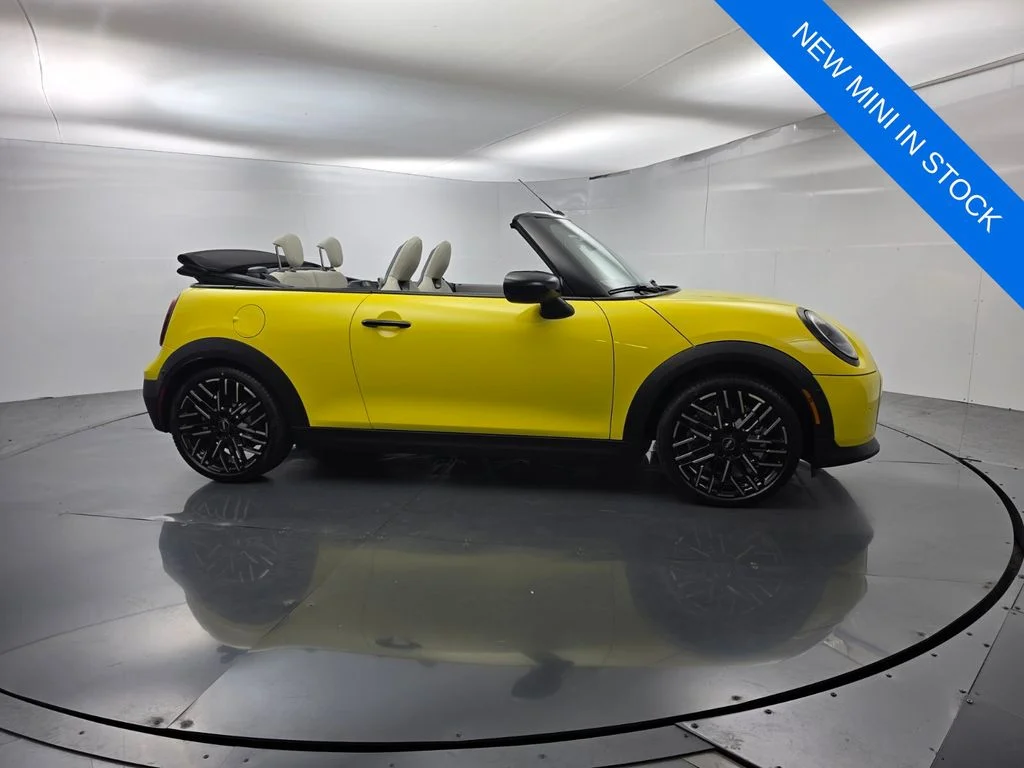 New 2026 Yellow MINI Signature Plus image 3