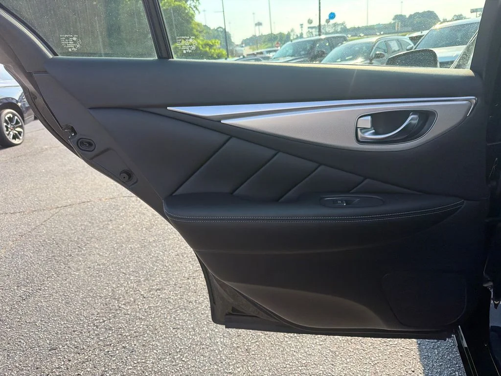 Used 2020 Black INFINITI 3.0t LUXE image 21