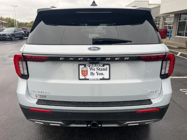 New 2026 Space White Metallic Ford Active image 31