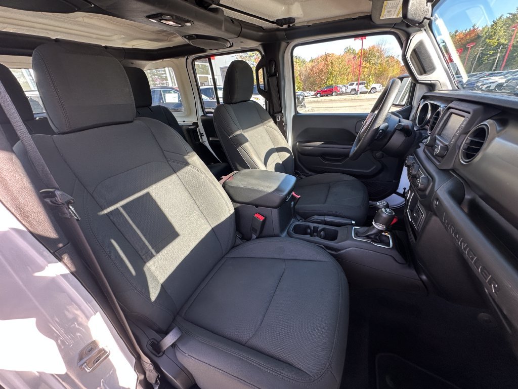 Used 2018 White Jeep Unlimited Sport image 18