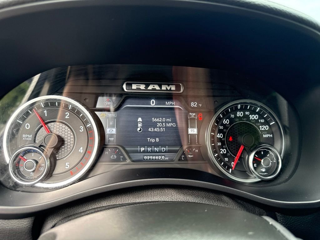 Used 2024 White Ram Laramie image 29