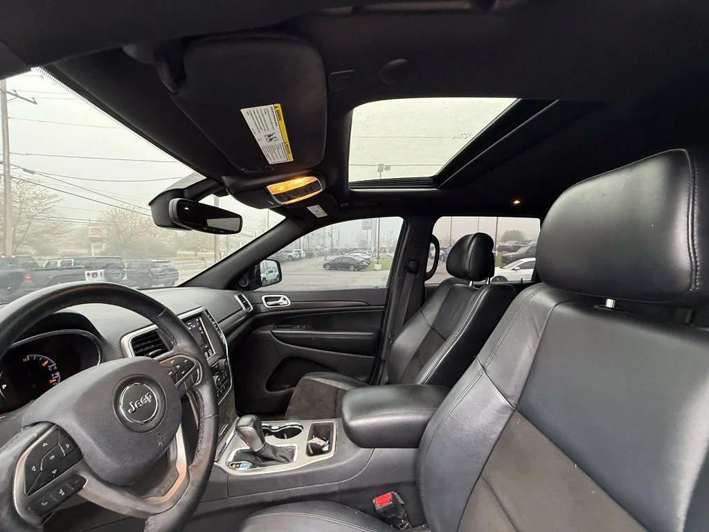 Used 2018 Silver Jeep Altitude image 12