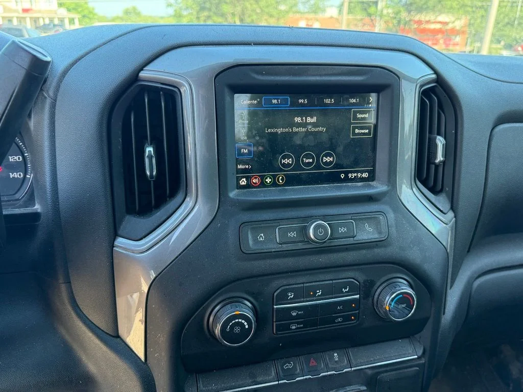 Used 2019 Red Chevrolet Custom image 19