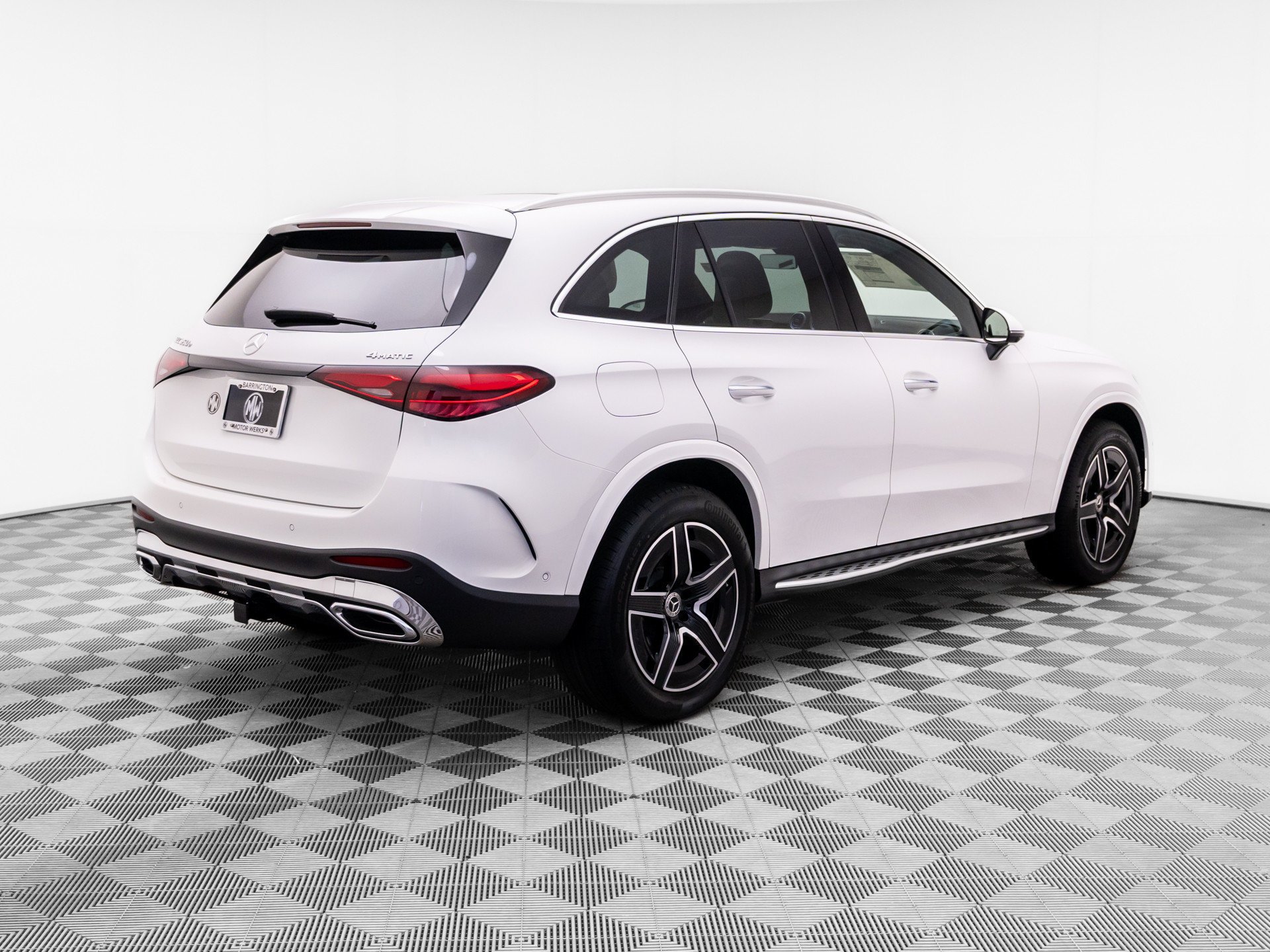New 2027 Polar White Mercedes-Benz GLC 350e image 48