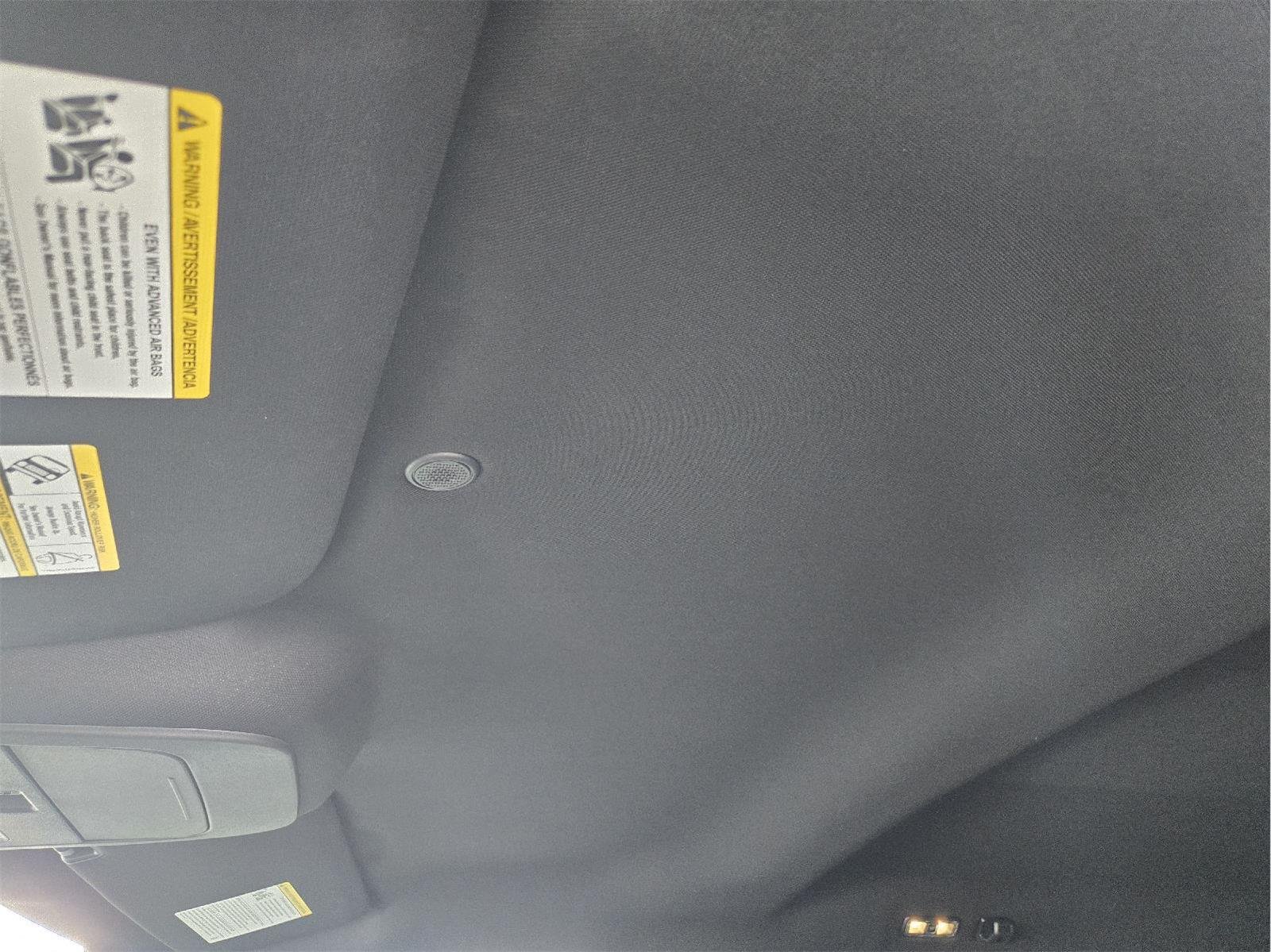 Used 2025 Oxford White Ford XLT image 25