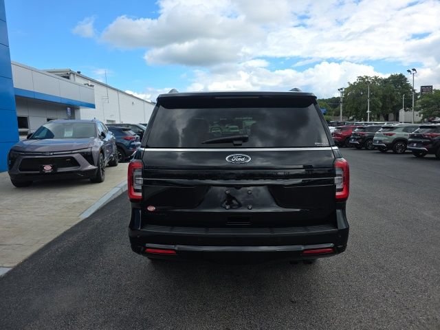 Used 2023 Black Ford Limited image 3