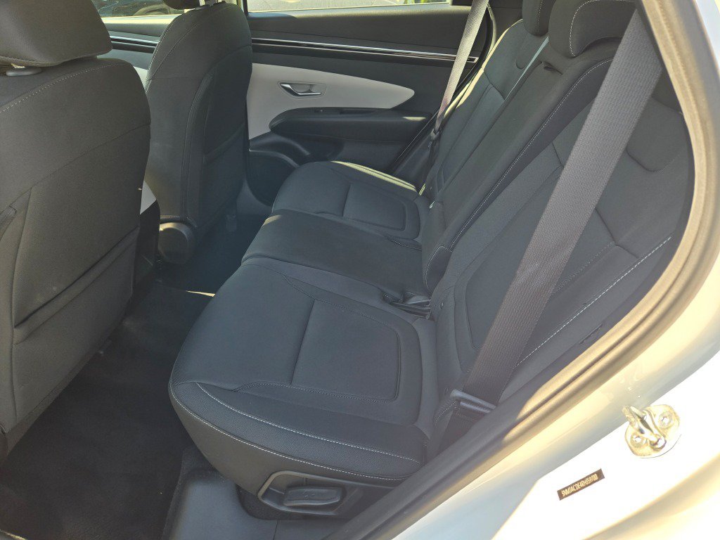 Used 2024 White Pearl Hyundai SE image 14