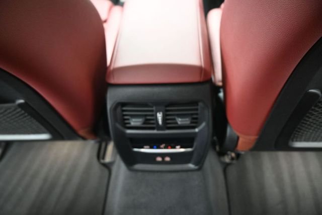 Used 2023 Gray BMW eDrive40 image 24