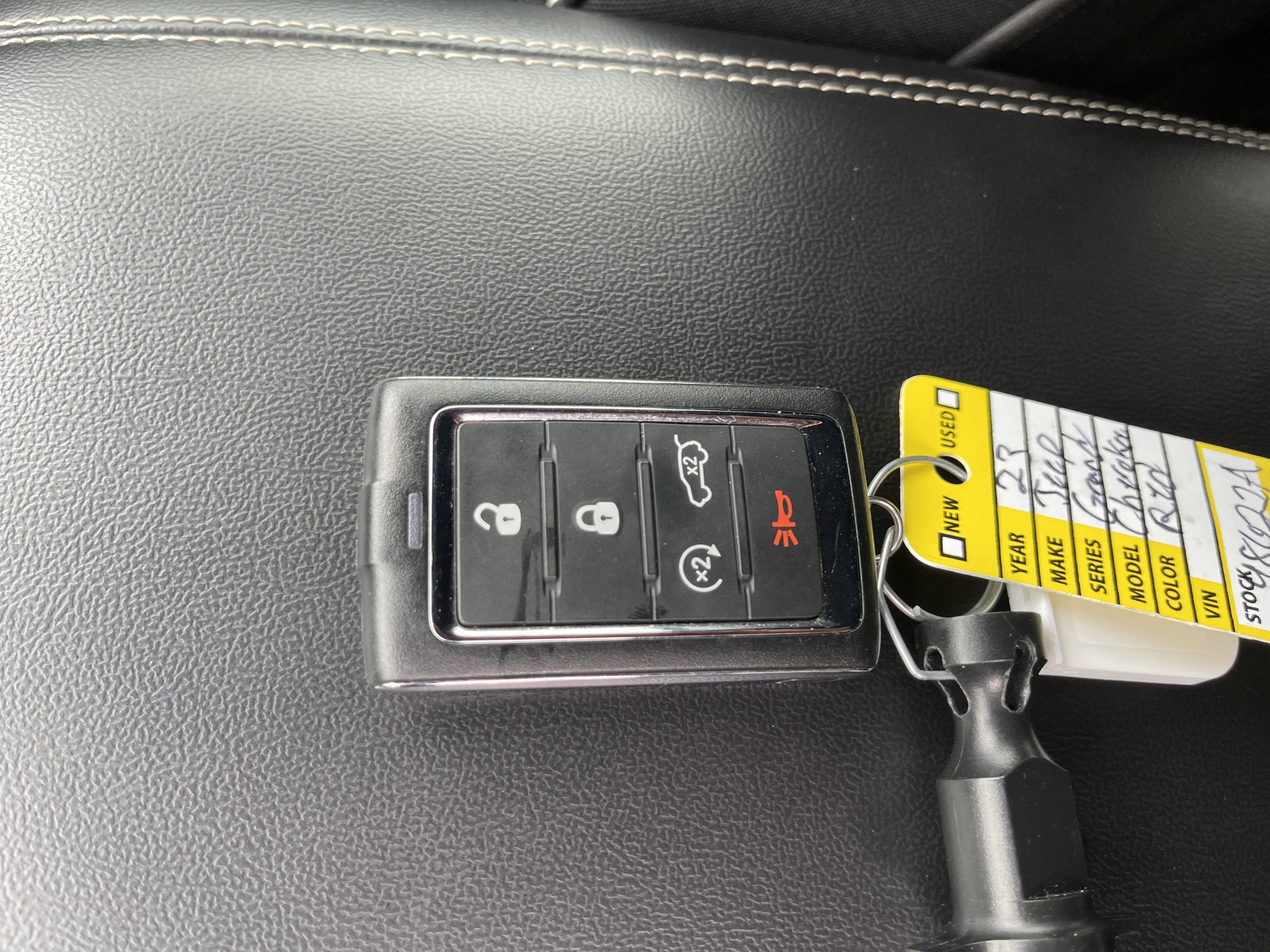 Used 2023 Velvet Red Pearlcoat Jeep Altitude image 24