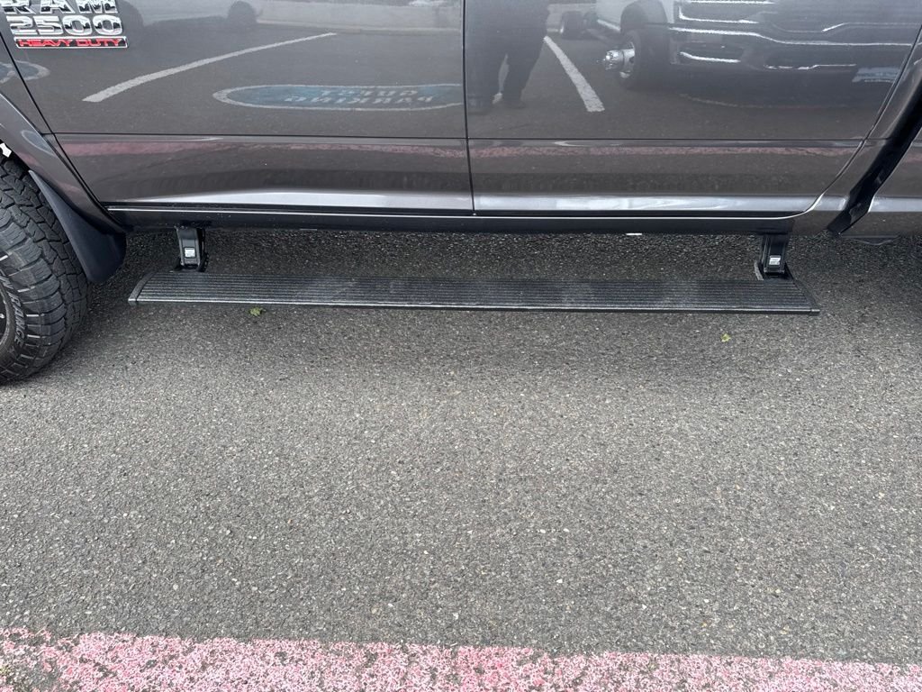 Used 2016 Gray Ram Laramie image 6