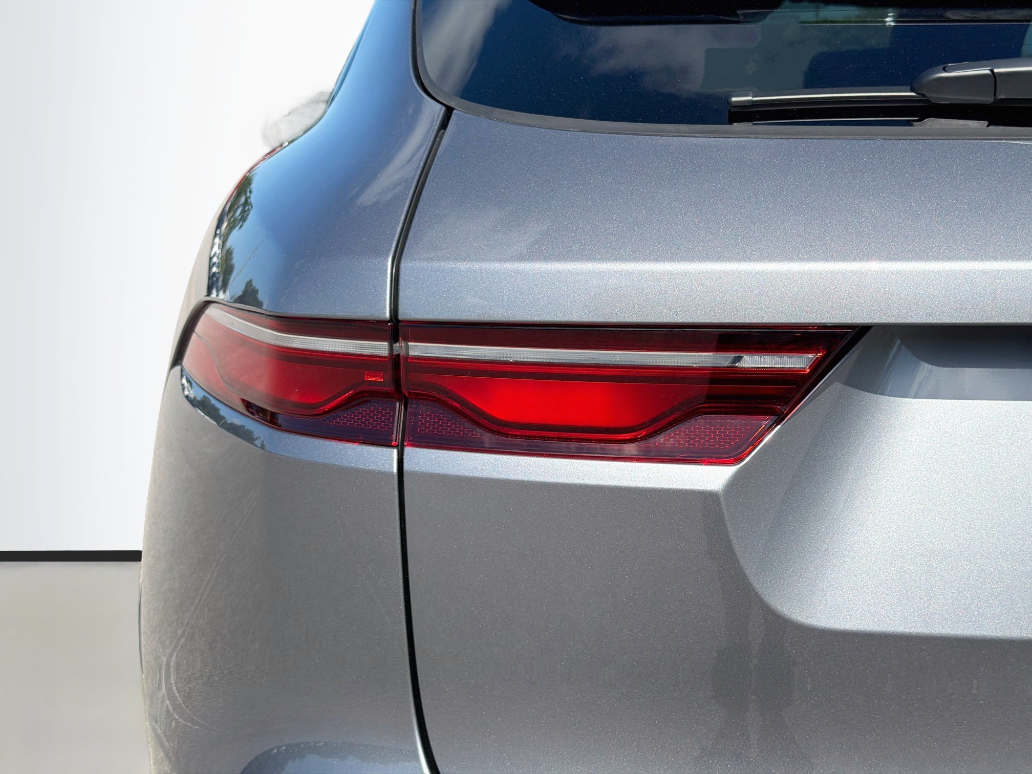 2026 Jaguar F-Pace R-Dynamic S - Photo 10