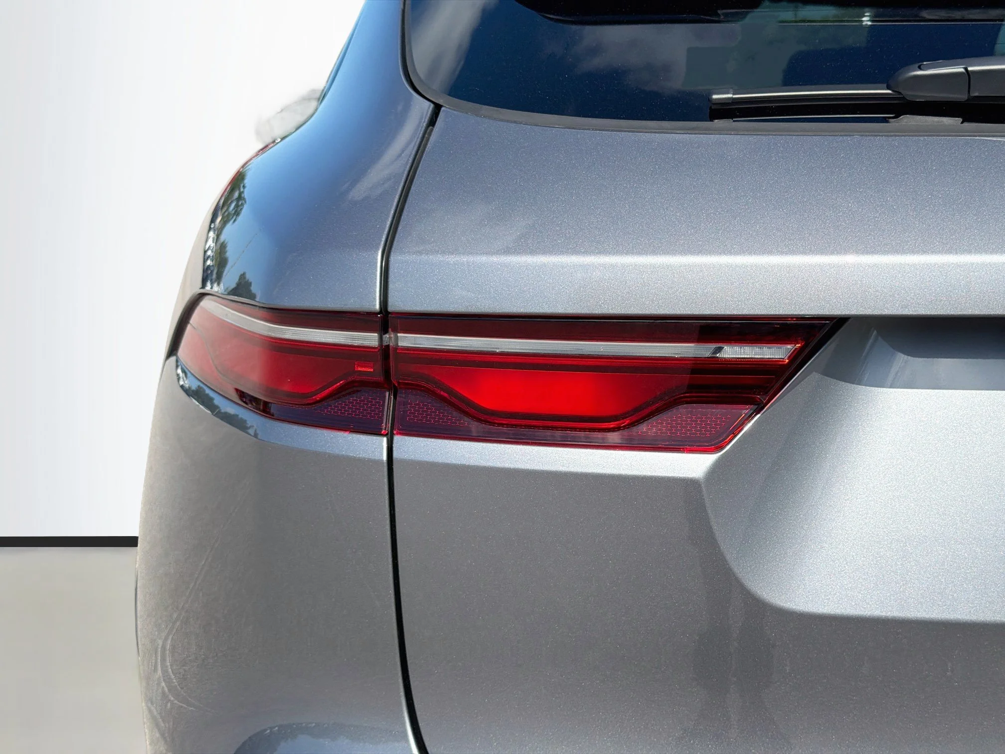 2026 Jaguar F-Pace R-Dynamic S - Photo 10