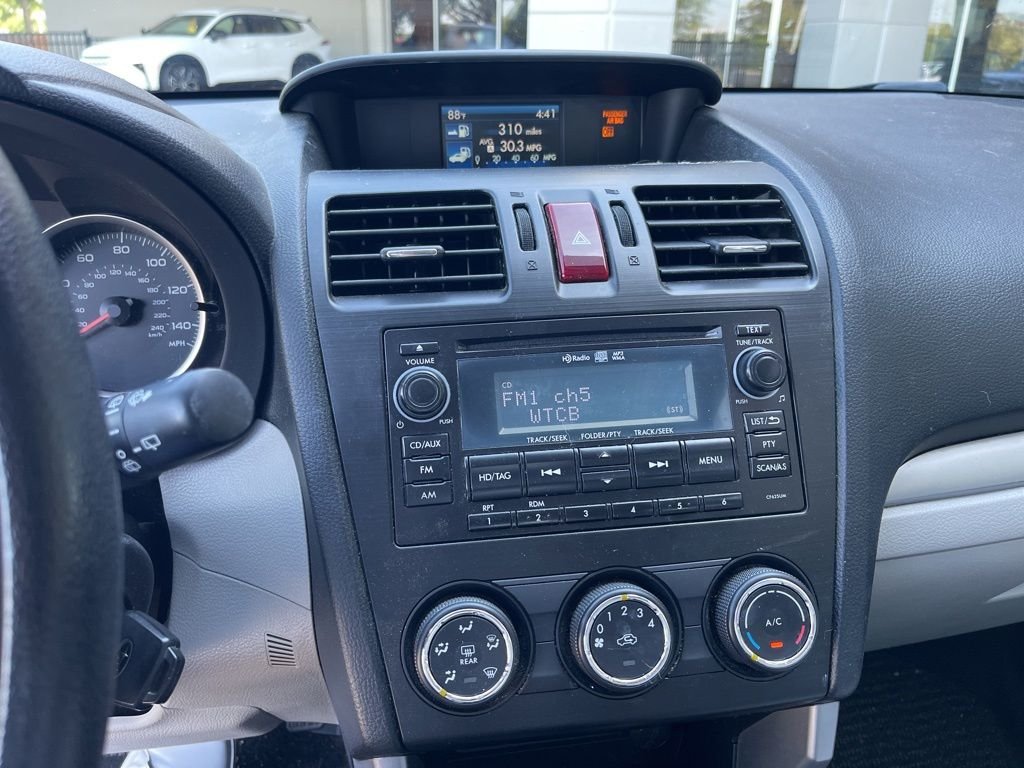 Used 2015 White Subaru 2.5i Premium image 4