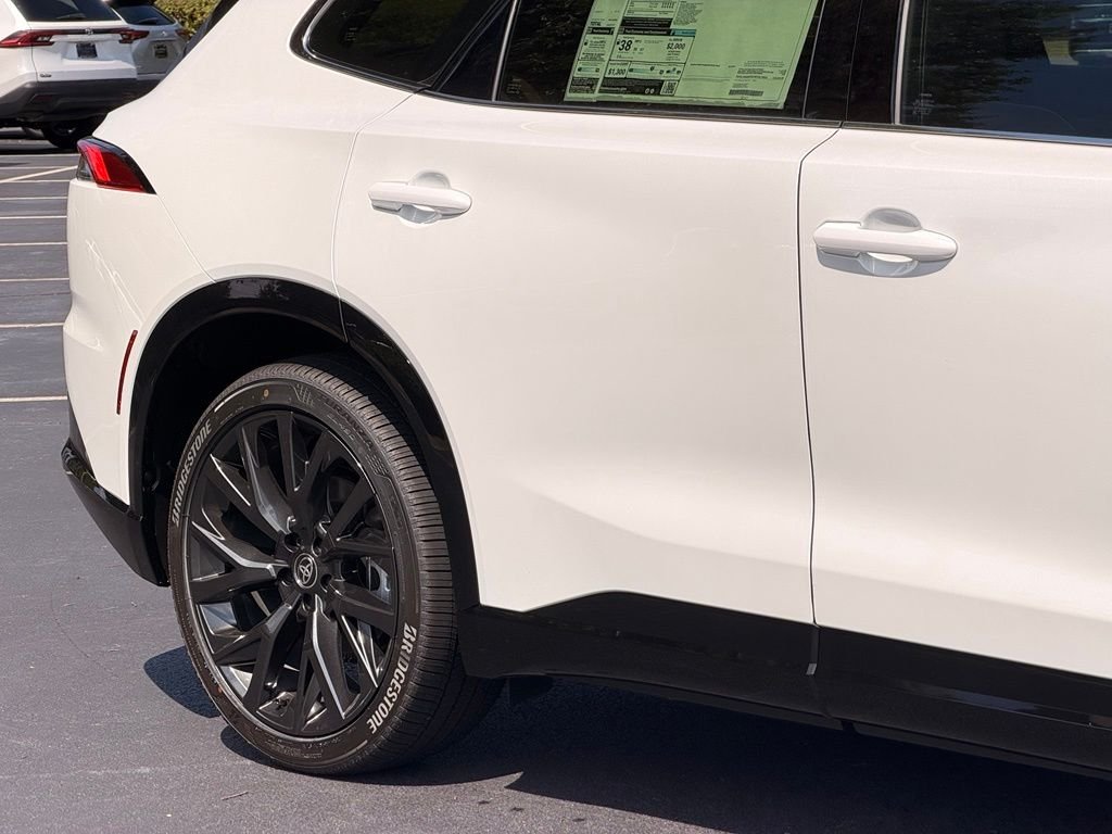 New 2026 Oxygen White Toyota Limited image 6