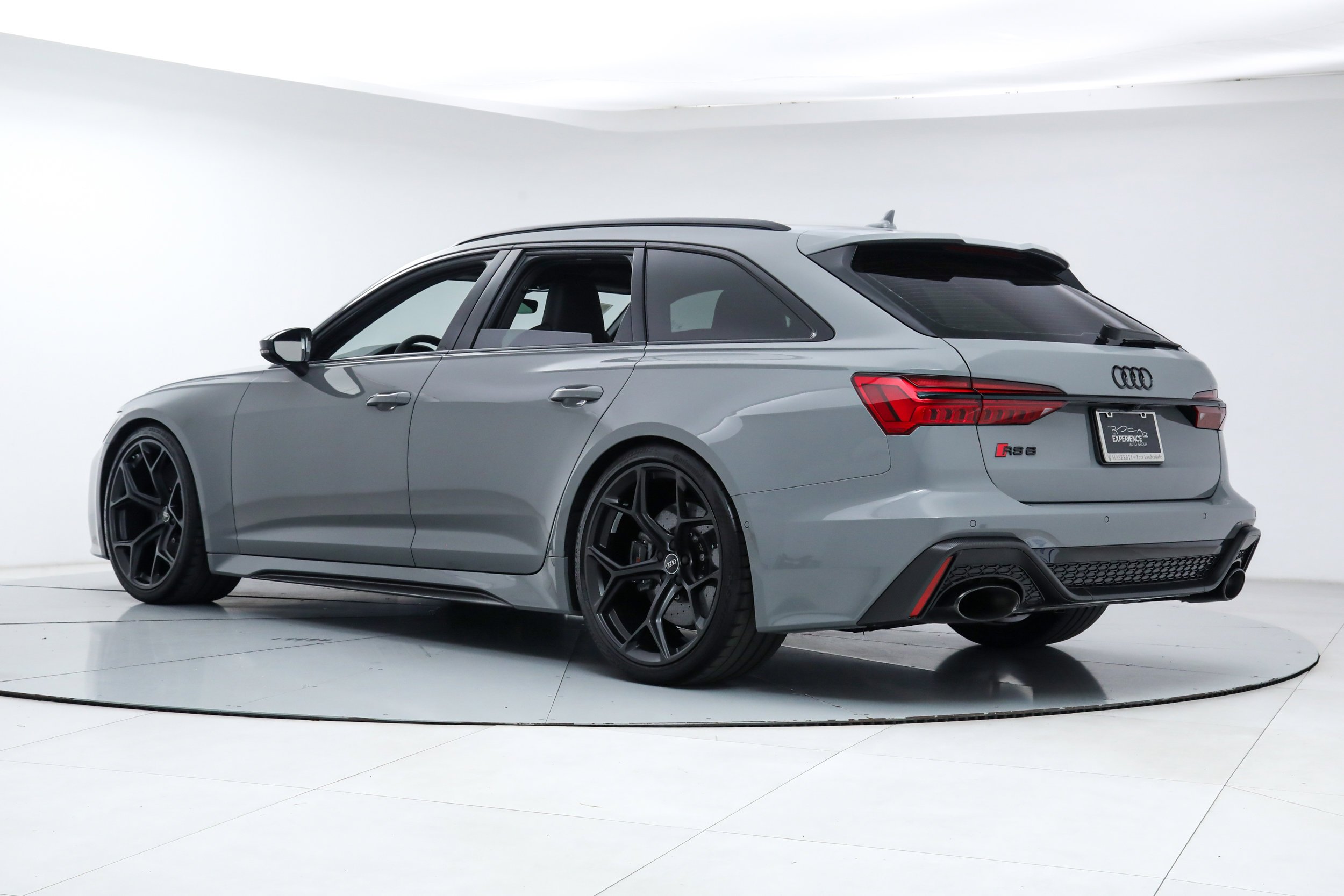 Used 2025 Gray Audi 4.0T image 3