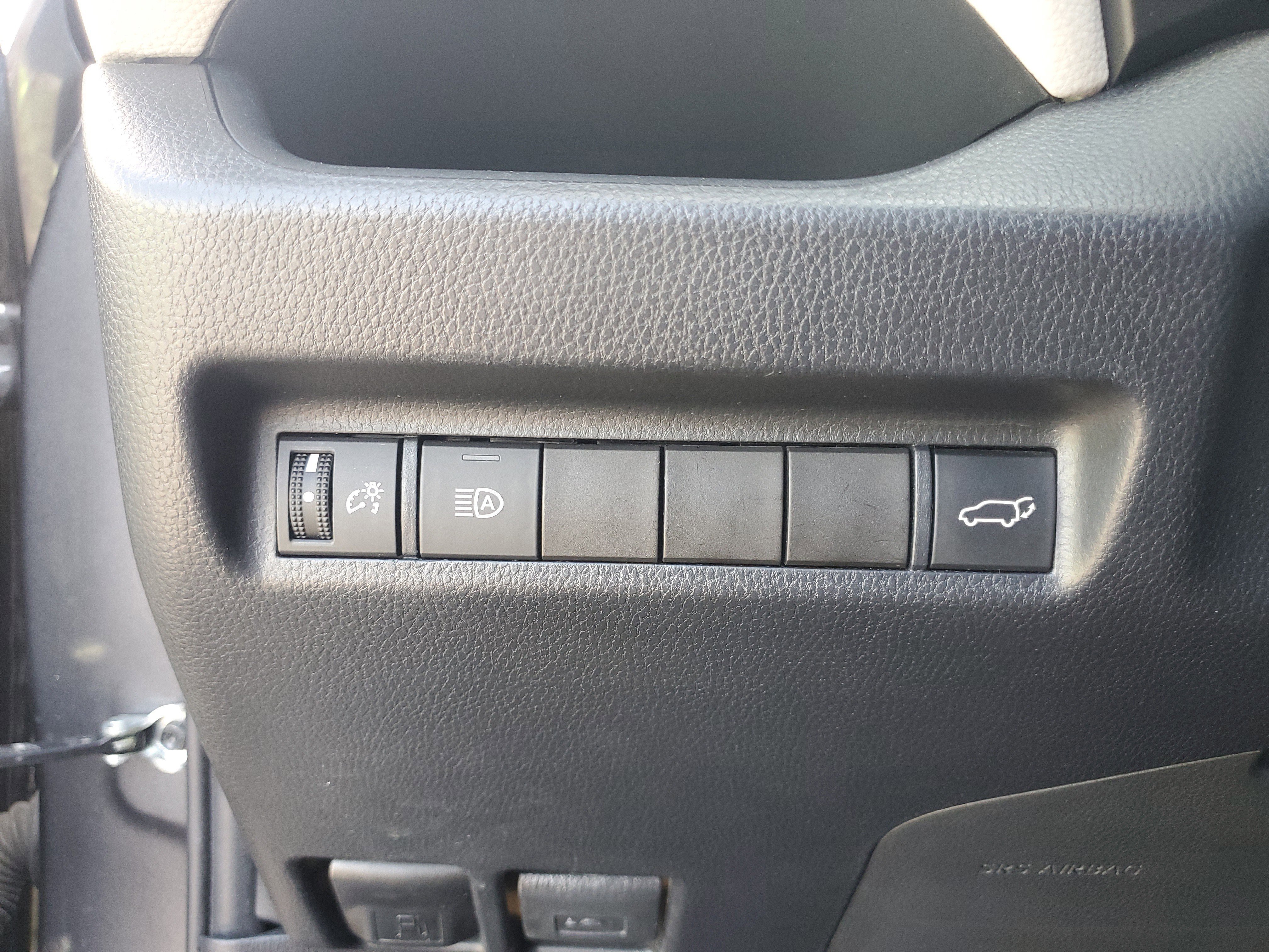 Used 2020 Magnetic Gray Metallic Toyota XLE image 25