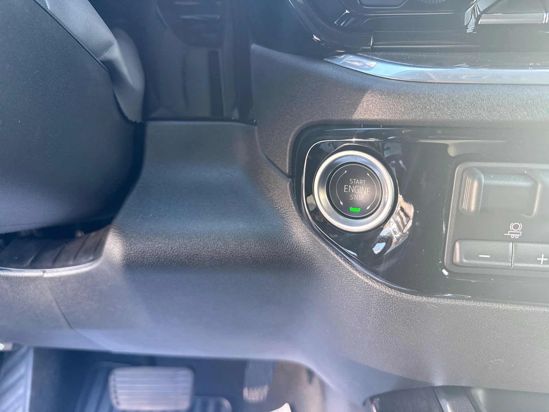2025 Chevrolet Silverado 1500 LTZ - Photo 52