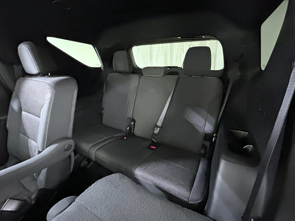 2025 Chevrolet Traverse LT - Photo 21