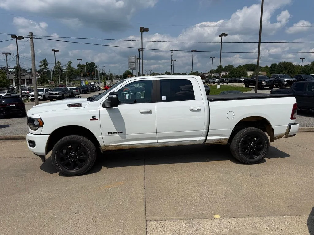 Used 2024 White Ram Big Horn image 10