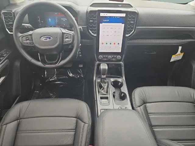 2025 Ford Ranger XLT - Photo 11