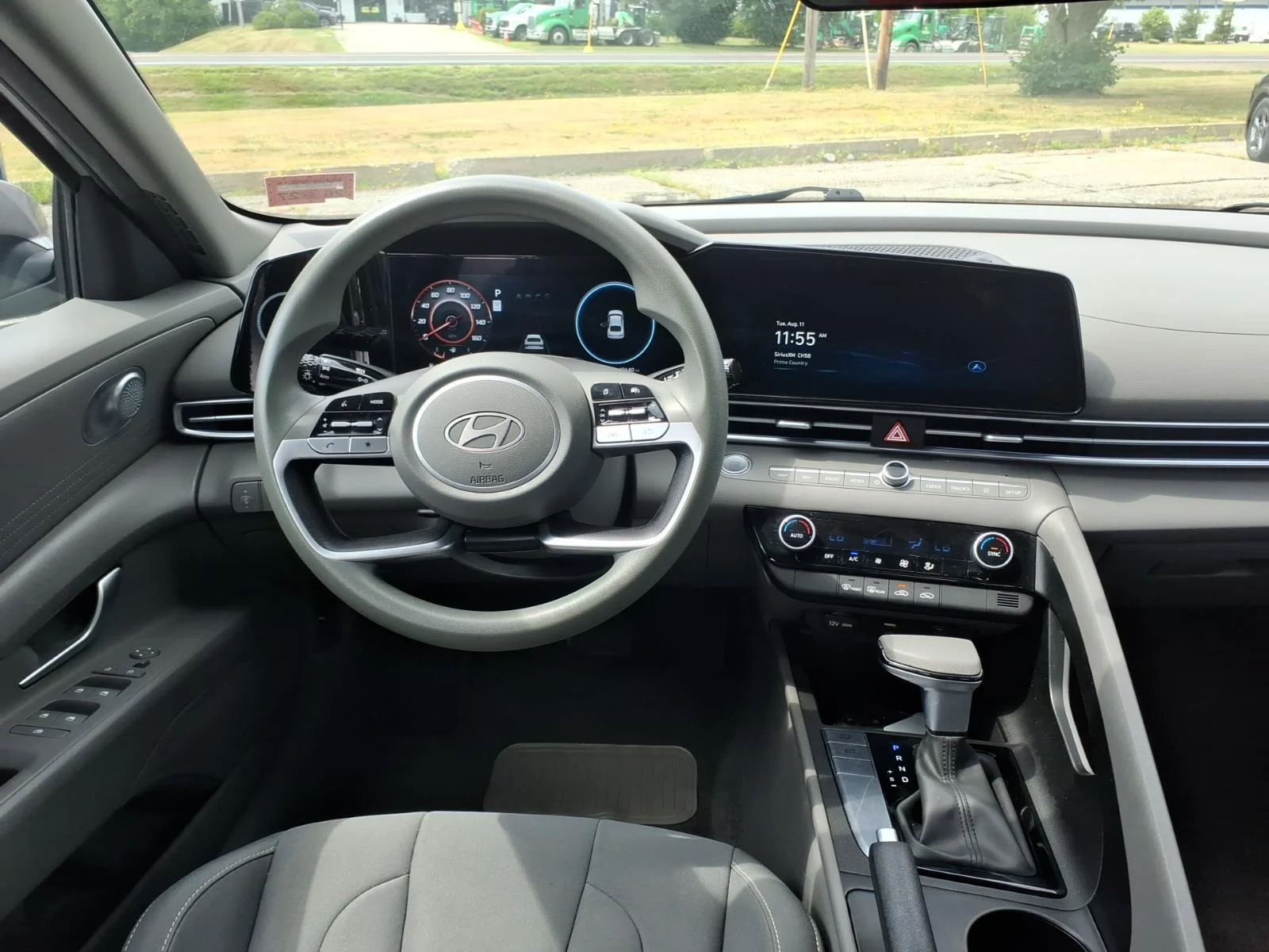 Used 2024 Fluid Metal Hyundai SEL image 18