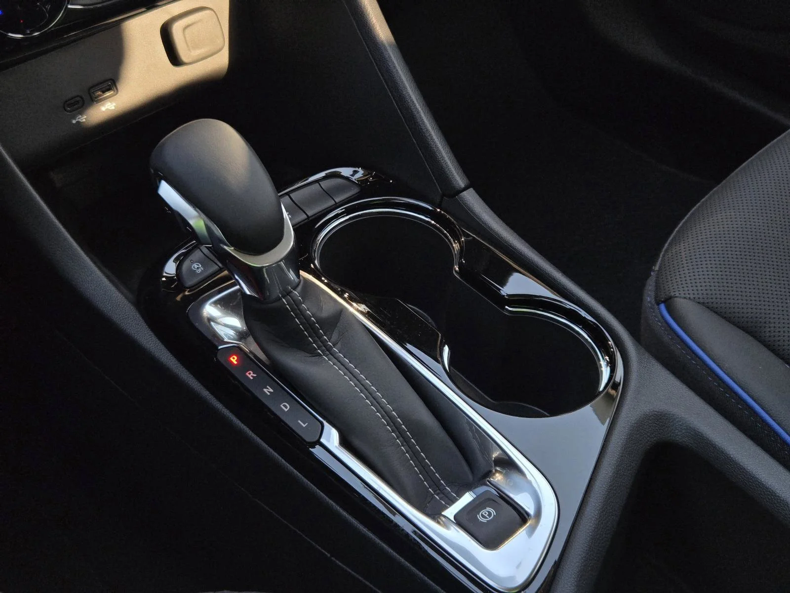 2026 Buick Encore GX Sport Touring - Photo 10