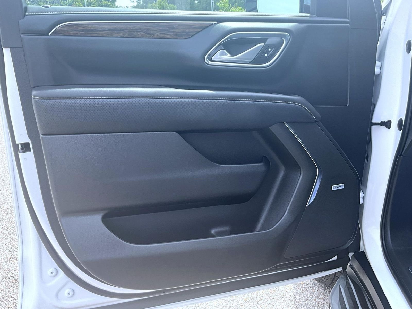 Used 2023 White Chevrolet Premier image 9