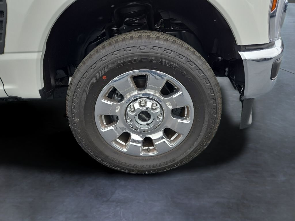 New 2026 Star White Metallic Tri-Coat Ford F-250® King Ranch® image 29