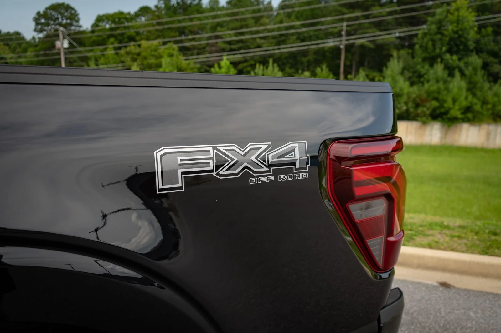 Used 2025 Black Ford Platinum image 16