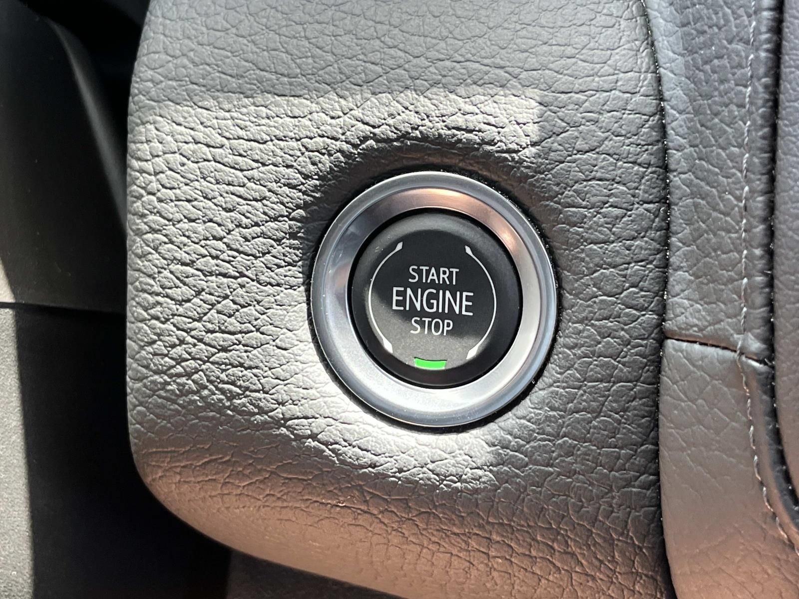 Used 2024 Onyx Black GMC Denali image 38