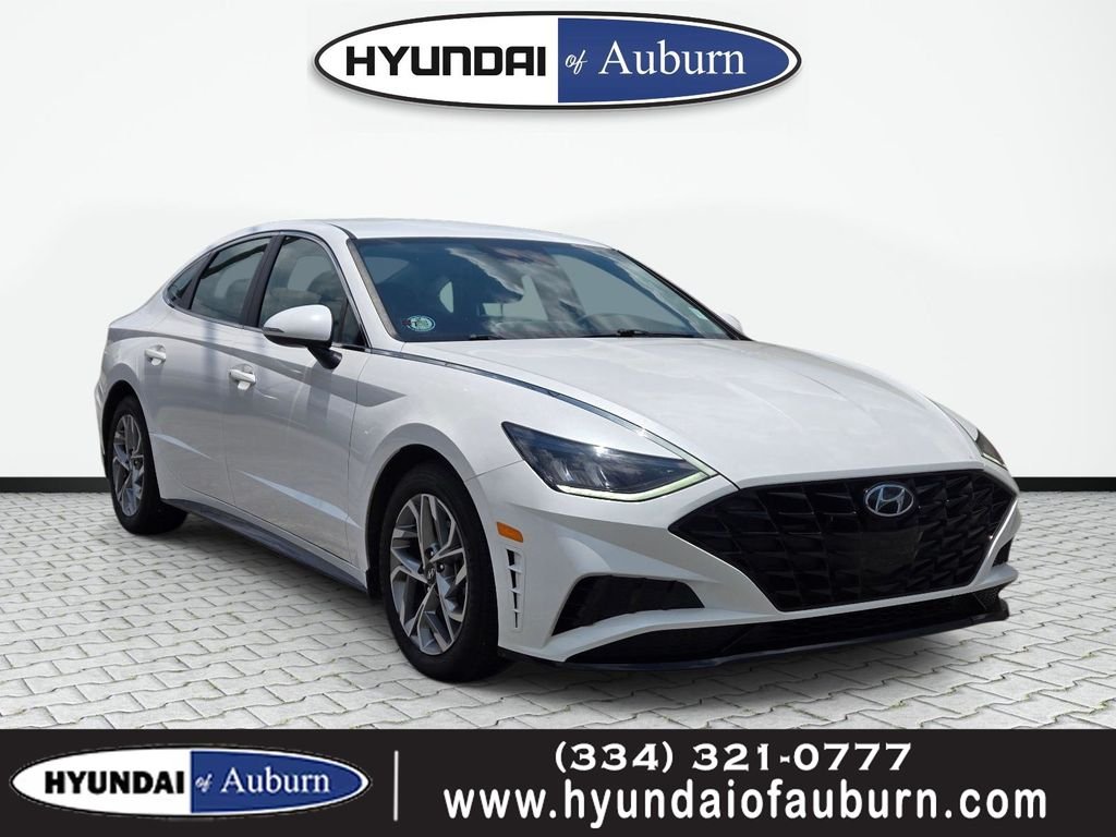 Used 2022 Gray Hyundai SEL image 1
