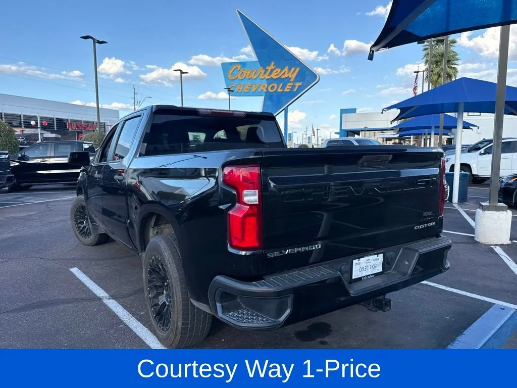 Used 2020 BLACK Chevrolet Custom image 6