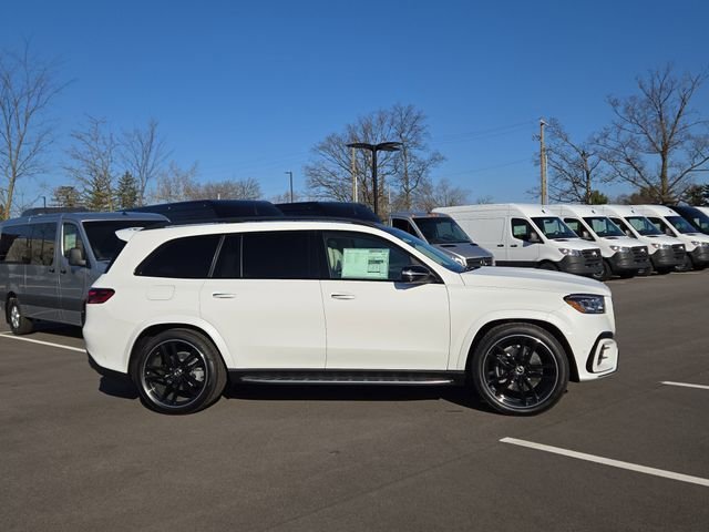 New 2026 MANUFAKTUR Moonlight White Metallic Mercedes-Benz GLS450 image 2