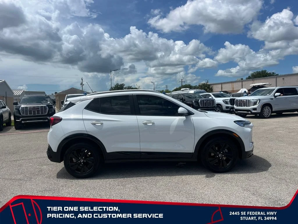 Used 2024 Summit White Buick Sport Touring image 7