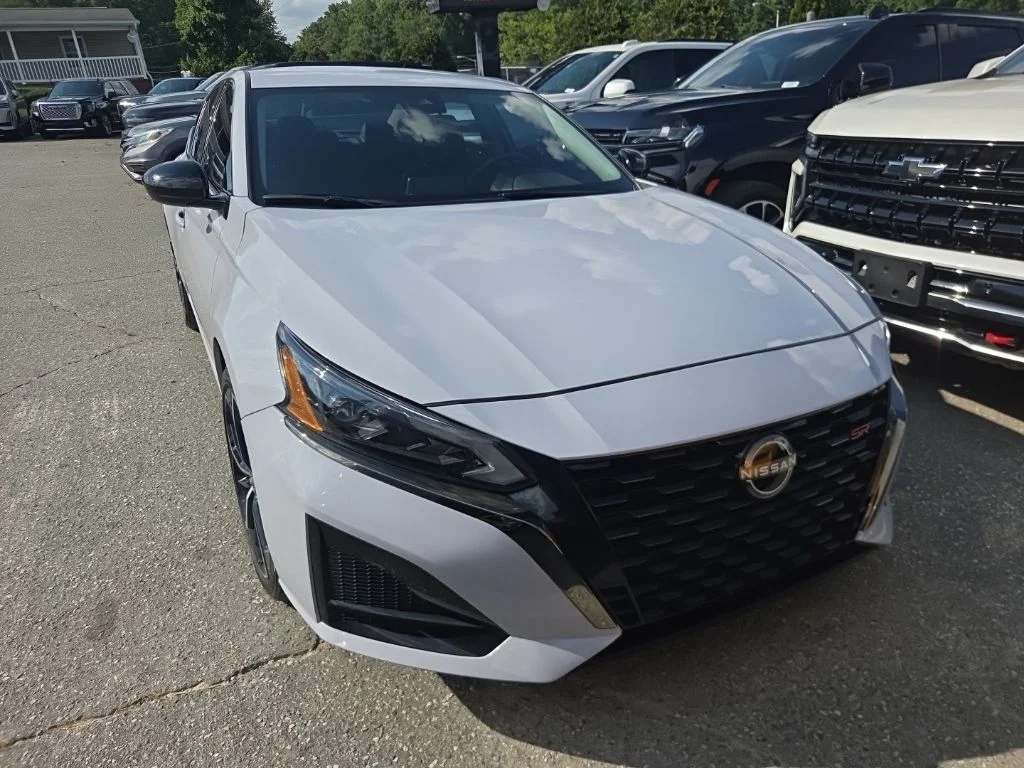 Used 2024 Gray Nissan 2.5 SR image 2